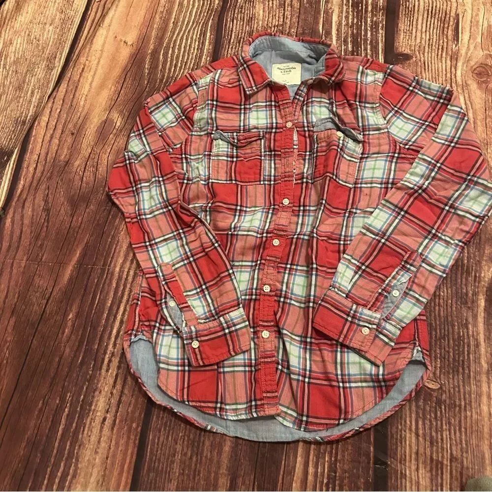 Vintage Women’s Abercrombie & Fitch Red Button Down Shirt Size Small